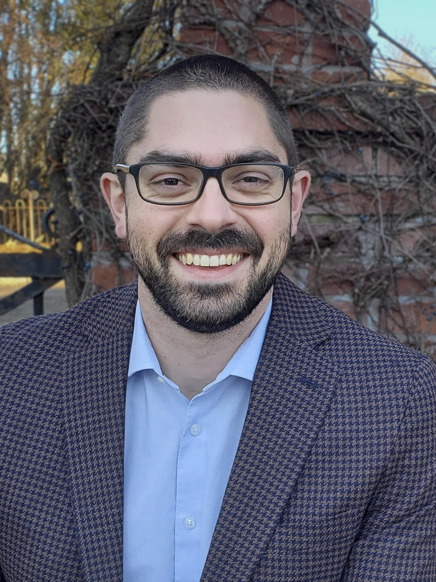 Headshot, Robert Thomas