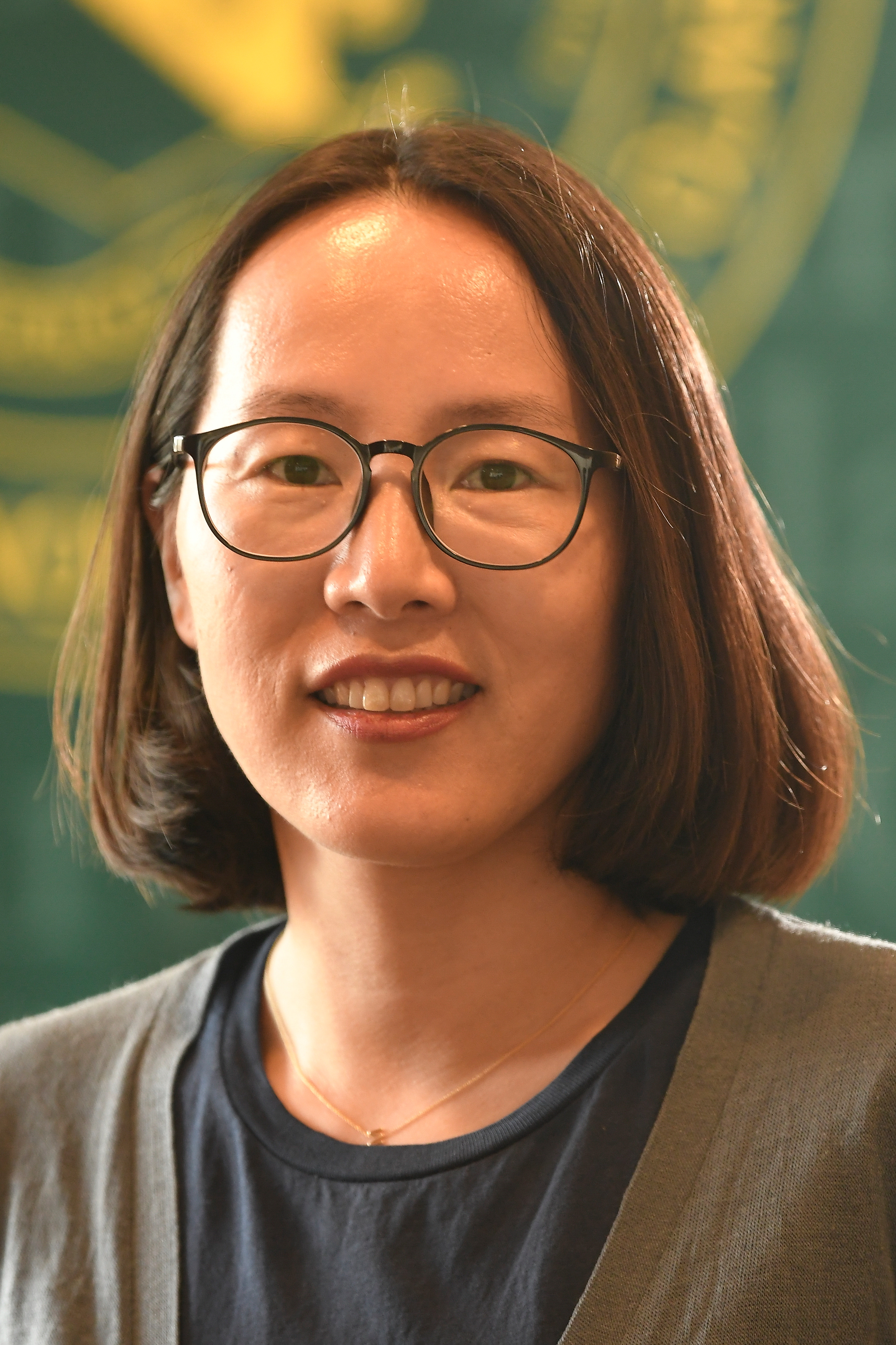 Headshot, Michelle Yoo